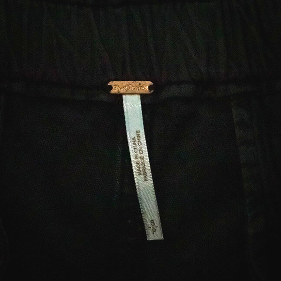 Free People Size Small S Black Margate Pleated Paperbag Tapered Viscose Pants - Picture 5 of 8